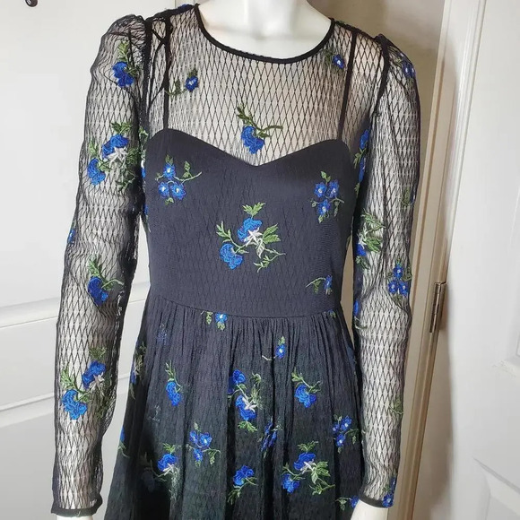 Taylor Dresses Women's Long Sleeve Embroidered A-Line Dress Size 8 - Picture 9 of 16